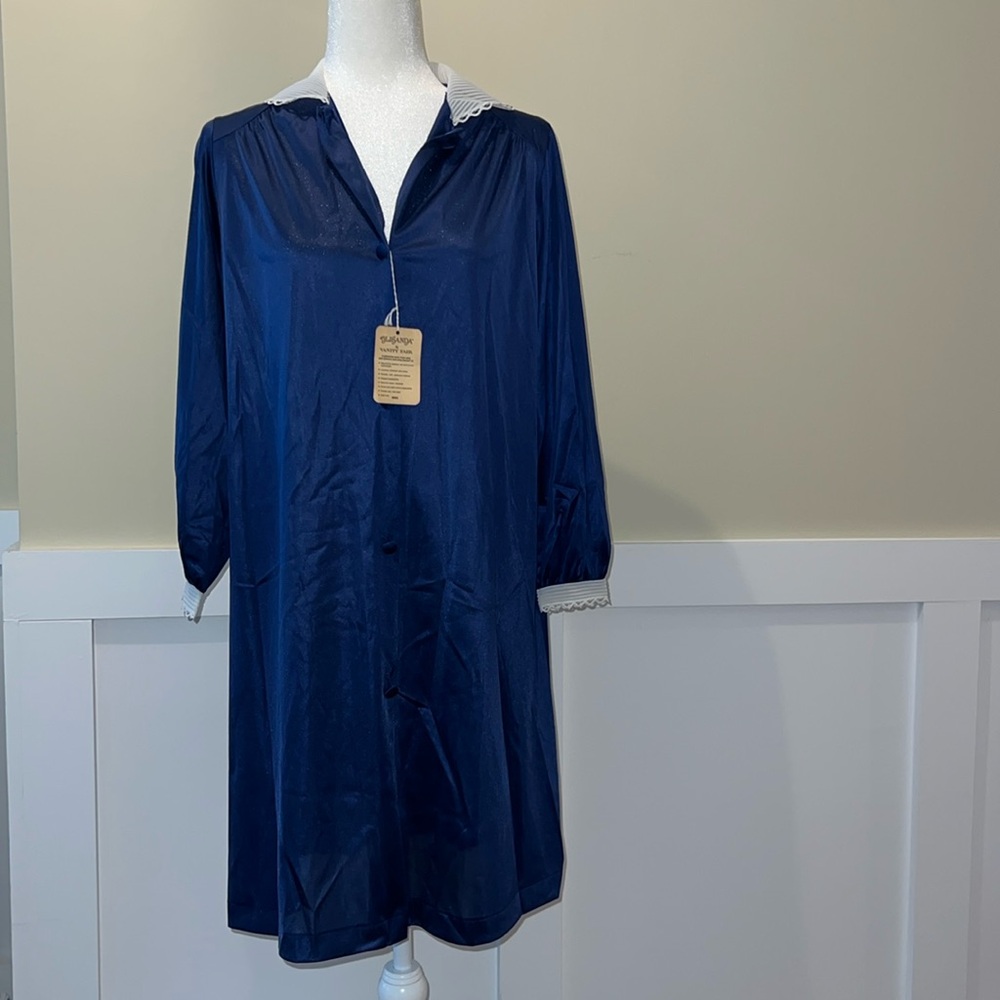 Retro Vanity Fair House Coat